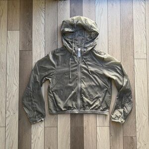 ALO Yoga Green Zip-Up Winter breaker